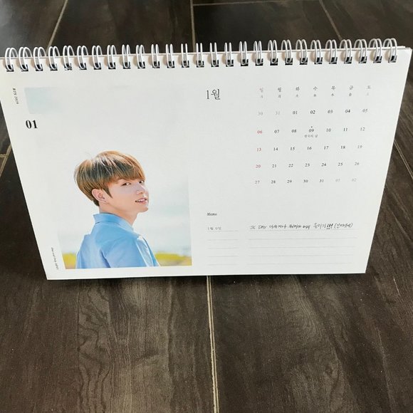 BTS Official Season Greetings 2017 calandar KPop bangtan - Picture 5 of 5